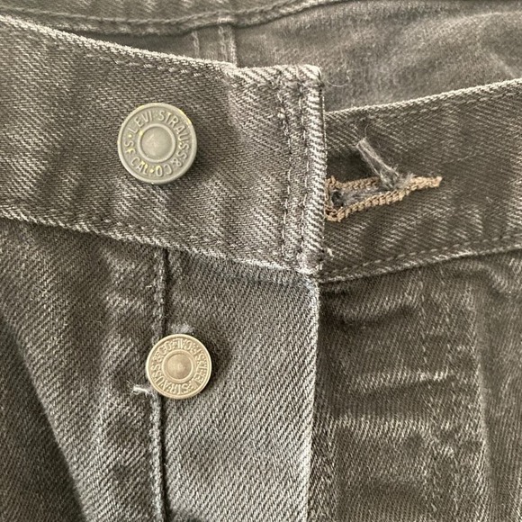 Levis 501 Jeans Mens 38x30 Button Fly Straight Fit Black Stretch - Picture 8 of 12